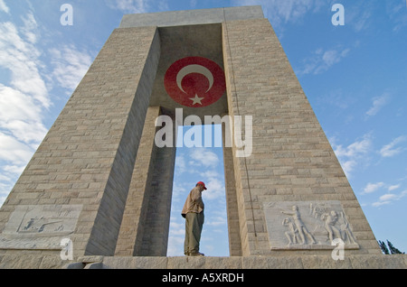 Un memoriale di guerra dedicato ai soldati turchi che hanno combattuto fuori il 1915 Gallipoli invasione alleata, situato in Gallipoli, Turchia Foto Stock