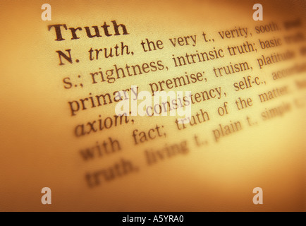Il thesaurus di pagina che mostra la definizione della parola di verità Foto Stock