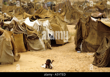 Sudan, carestia, 1985. Refugee Camp a El Fasher nella regione del Darfur, nel Sudan occidentale Foto Stock