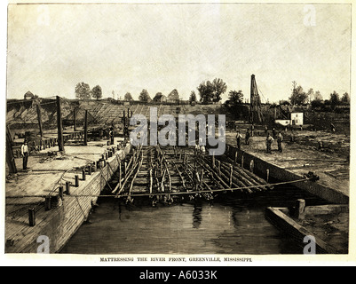 Fiume Mississippi alluvione del 1890. Mattressing il fronte fiume di Greenville Mississippi. Foto Stock