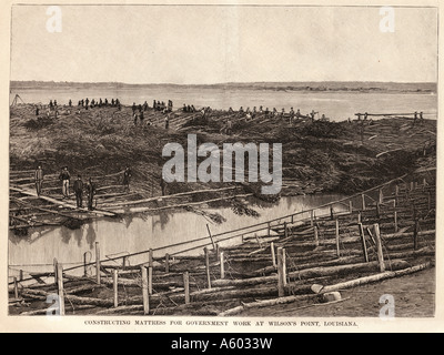 Fiume Mississippi alluvione del 1890. Costruzione di materasso per il lavoro del governo a Wilson il punto, Louisiana. Foto Stock