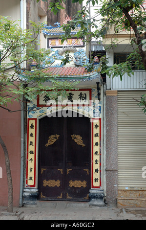 Tempio di Hanoi edificio nel vecchio quartiere del Vietnam del Sud Est Asia orient oriental Foto Stock