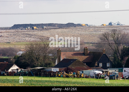 Discariche per lo smaltimento di rifiuti sito nelle vicinanze di Mucking in Essex Foto Stock