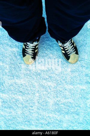 Concetto shelltoes gioventù retrò degli anni ottanta 80 s 1980 s calzature  scarpe Adidas trainer gioventù urban retrò snow invernali della Gioventù  old skool Foto stock - Alamy