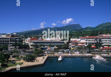 La città e il Porto di Papeete la più grande città di tahiti in Polinesia francese nel Sud Pacifico Rim Foto Stock