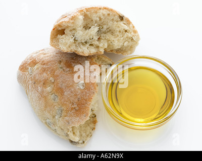 La ciabatta e olio di oliva shot con professionisti di medio formato fotocamera digitale Foto Stock