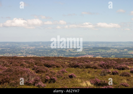 Guardando ad est verso Monmouth dal Blorenge, se il Galles, UK. Foto Stock