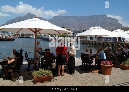 Persone di mangiare e di bere. Città del Capo Sud Africa RSA. Cene Alfresco. Foto Stock