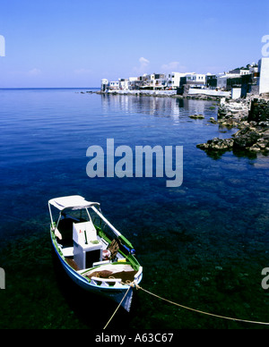 Barca da pesca Mandraki Harbour Grecia NISSIROS Foto Stock