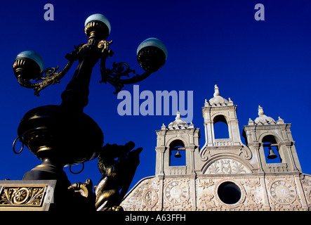 Campanili gemelli, campanili, Santa Barbara, città di Riobamba, Riobamba, Provincia del Chimborazo, Ecuador, Sud America Foto Stock