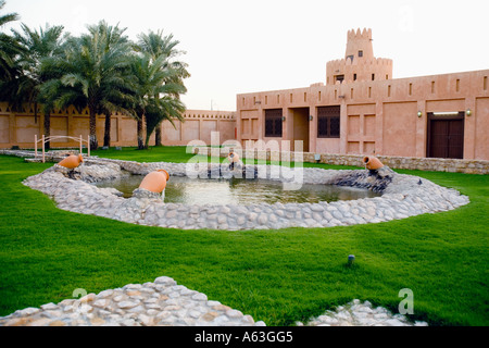 Funzione acqua fontane a Al-Ain Palace Museum, UAE (Al Ain) Foto Stock