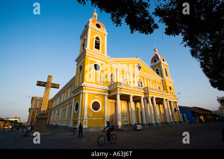 Restaurato recentemente Cattedrale Granada Nicaragua Foto Stock