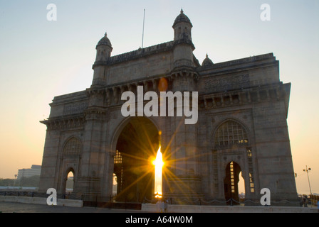 Il Gateway of India Mumbai presso sunrise Foto Stock