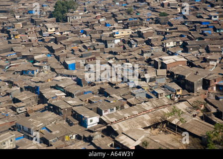 Una veduta aerea di Dharavi delle baraccopoli di Mumbai India che è il più grande in Asia Foto Stock