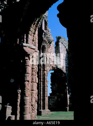 Parte delle rovine di Lindisfarne Priory, Isola Santa, Northumberland, Inghilterra, Regno Unito. Foto Stock