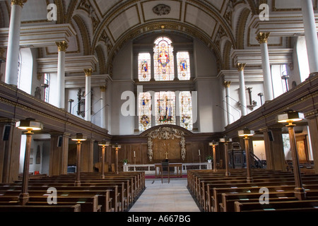 Interno del St James Church Piccadilly Londra GB UK Foto Stock