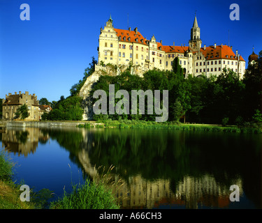 DE - BADEN WÜRTTEMBERG: Hohenzollern Castello di Sigmaringen e Danubio Foto Stock