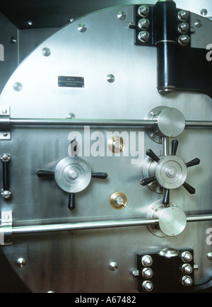 Vault porta in primo piano della banca Foto Stock