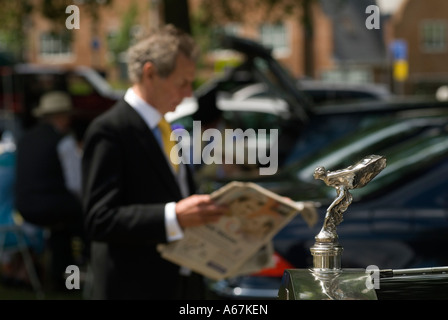 Badge auto Rolls Royce. Ornamento Spirit of Ecstasy Hood su Rolls Royce, parcheggio Royal Ascot. Ascot Berkshire 2006 2000s UK HOMER SYKES Foto Stock