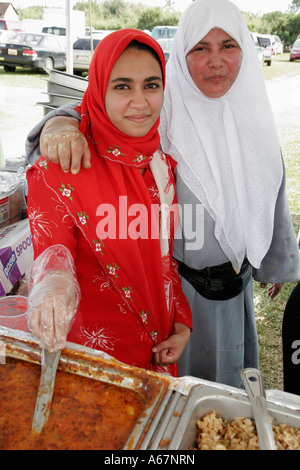 Miami Florida,Homestead,Fruit and Spice Park,Asian Culture Festival,festival,celebrazione,fiera,evento,fiera,celebrazione,madre musulmana del Bangladesh,mamma,dau Foto Stock
