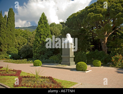 Busto Lenins nel parco, giardino botanico, Jalta, Crimea, Ucraina, South-Easteurope, Europa Foto Stock