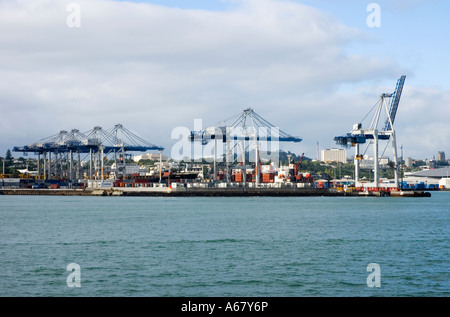 Fotografia di stock di gru presso il contenitore wharf a Auckland, Nuova Zelanda. 2007. Foto Stock
