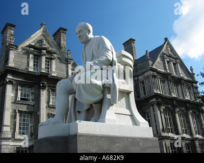 Statua del matematico e teologo George Salmon il Trinity College di Dublino Irlanda Foto Stock