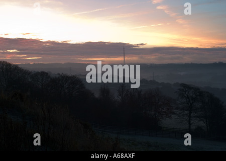 Emley Moor trasmettitore dalla collina Cockley Huddersfield West Yorkshire Foto Stock