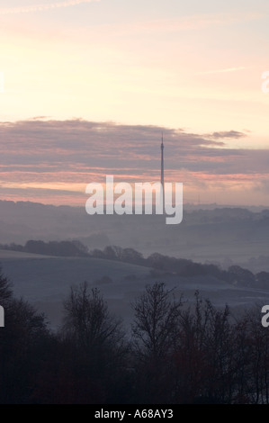 Emley Moor trasmettitore dalla collina Cockley Huddersfield West Yorkshire Foto Stock