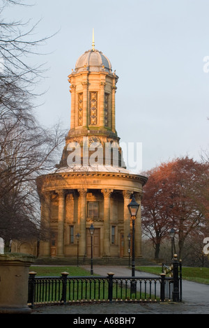 Regno riforma Chiesa Saltaire Bradford West Yorkshire parte del sito del Patrimonio Mondiale nel villaggio fondata da Sir Tito sale Foto Stock