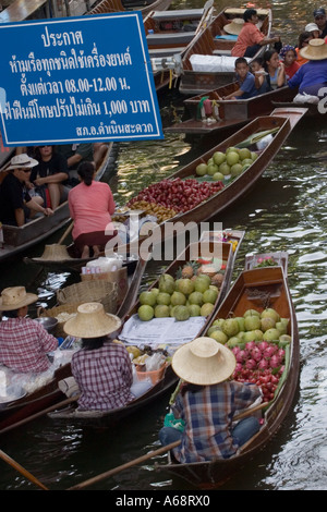 Mercato Galleggiante di Damnoen Saduak Foto Stock