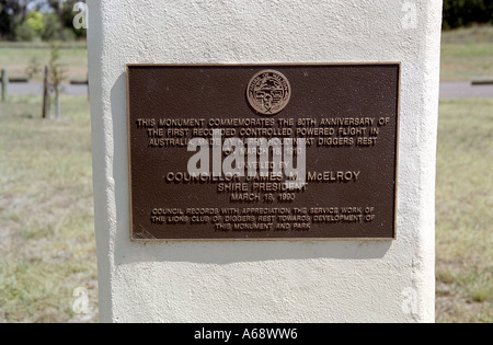 Placca su storico monumento commemorativo Harry Houdid del primo flght in Australia. Foto Stock