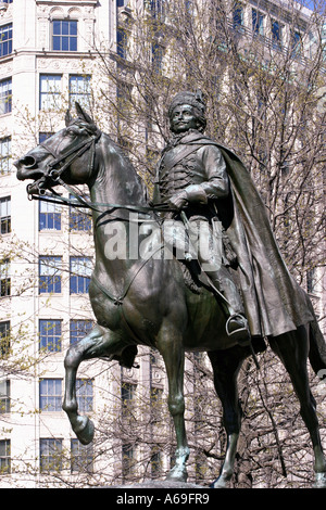 Statua in bronzo del Brigadiere Generale Casimir Pulaski in libertà plaza Washington DC USA Foto Stock