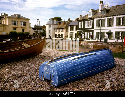 Regno Unito Devon Budleigh Salterton barche sulla spiaggia Foto Stock