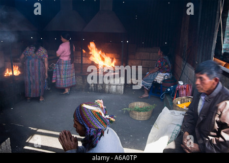 Maximon culto Zunil Guatemala Febbraio 2007 Foto Stock