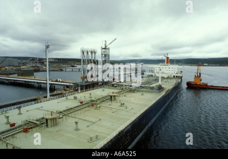 Petroliera carico fino al Sullom Voe in Shetland Scozia Scotland Foto Stock