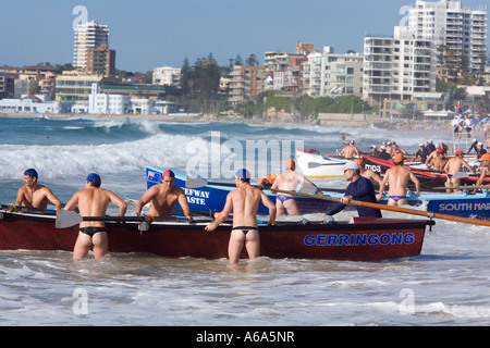 Surfboat racing - Sydney, Nuovo Galles del Sud, Australia Foto Stock