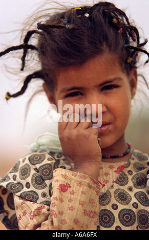 Ragazza locale - Ouadane, MAURITANIA Foto Stock