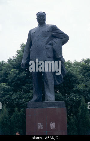 Cina, Shanghai, Bund, Chen Yi, statua in bronzo Foto Stock