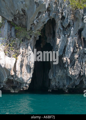 Grotta di Palawan una delle tante grotte che si trovano nel arcipelago Bacuit Filippine Foto Stock