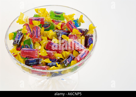 Hard Candy avvolto in una ciotola di cristallo Foto Stock