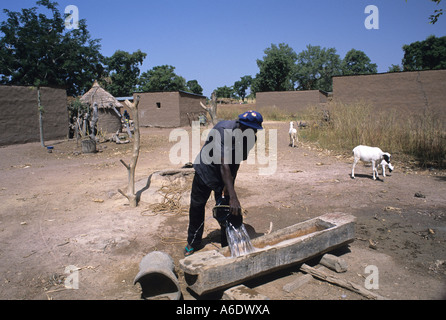 Coltivatore di cotone s village Salia nella regione Beleco Mali Foto Stock