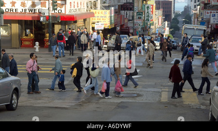 Chinatown ,San Francisco Street attraversamento Foto Stock