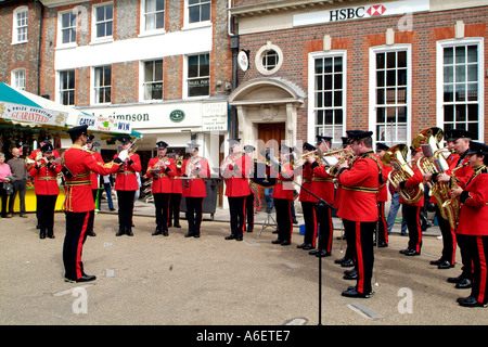 Bandsman militare del Regio reggimento di segnali a Bristol. Foto Stock