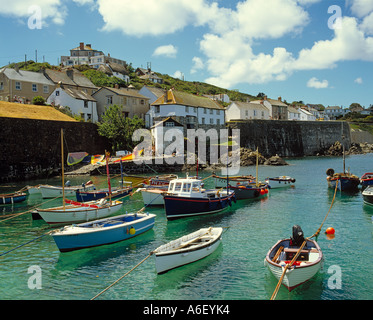 Coverack Harbour, Cornwall, Regno Unito Foto Stock