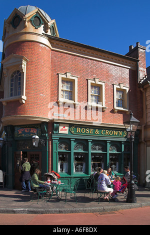 Rose and Crown Pub, sezione inglese di Epcot Center, World Showcase, Disney World, a Orlando, Florida, Stati Uniti d'America Foto Stock