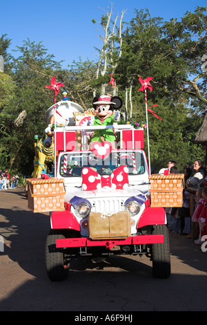 Minnie Mouse, Mickey's Jammin Jungle Parade, Regno Animale, Disney World, a Orlando, Florida, Stati Uniti d'America Foto Stock