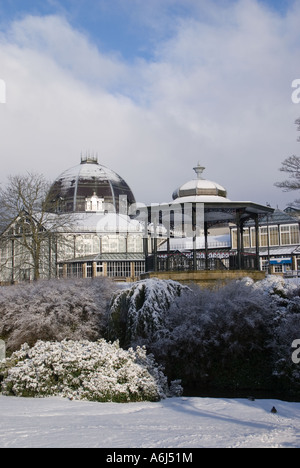 Buxton's Bandstand e l'Ottagono in inverno Foto Stock