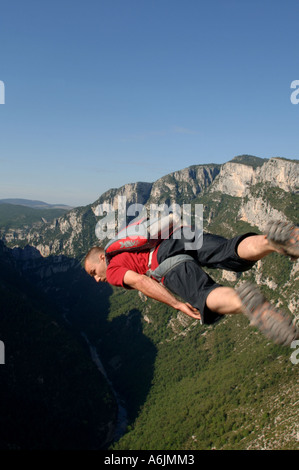 Basejumper nelle Alpi francesi, Francia Foto Stock