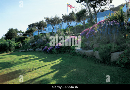 La Casa Bianca e giardini su Herm Island Foto Stock